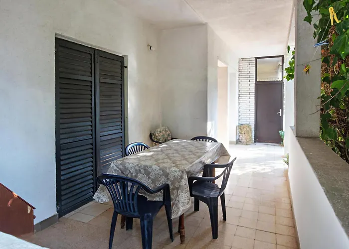 Mira Apartamento Pirovac