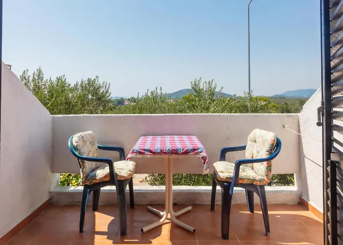 Apartamento Mira Pirovac